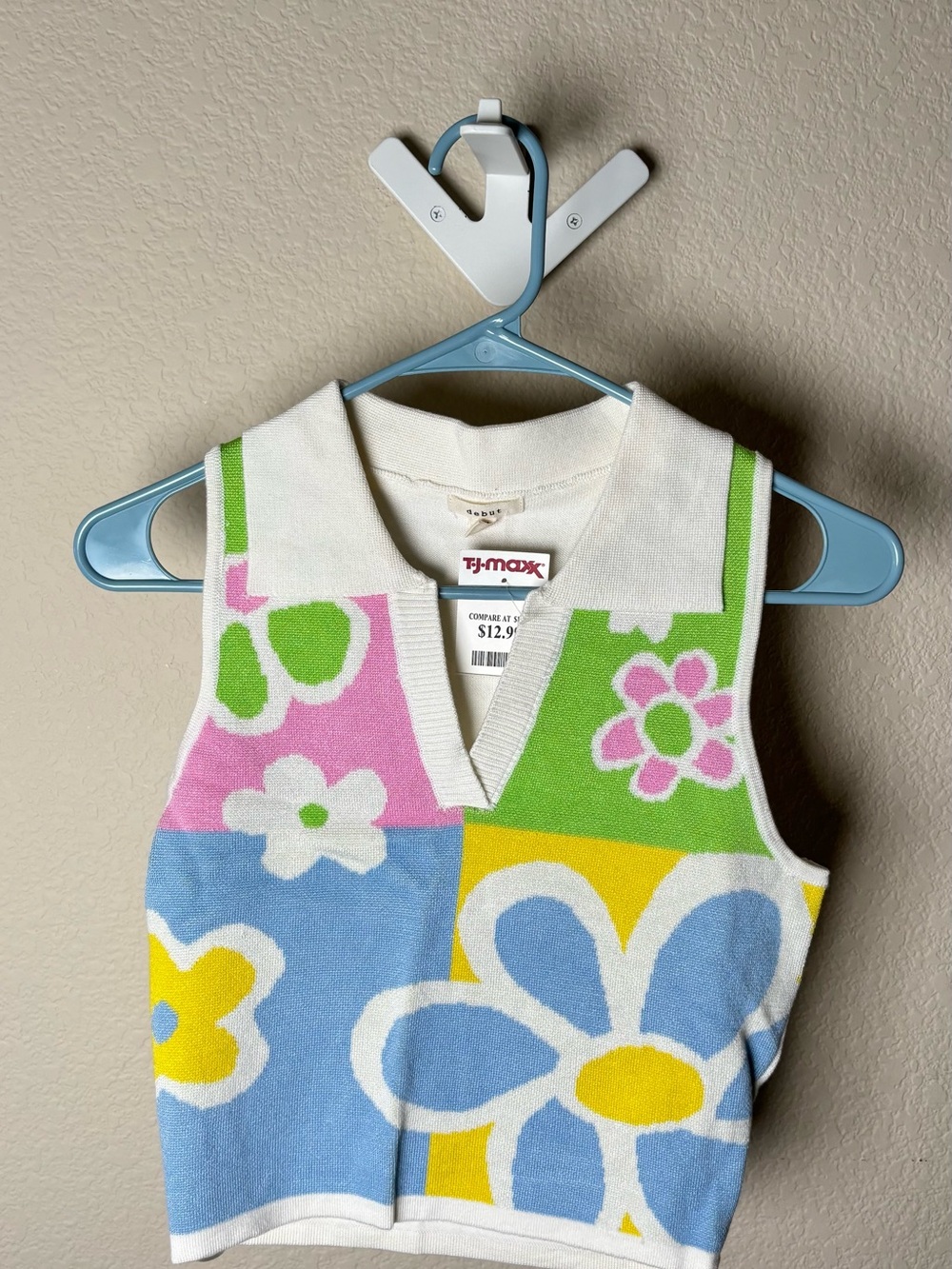 debut Multicolor Floral Knit Sleeveless V Neck Polo Tank with Collar